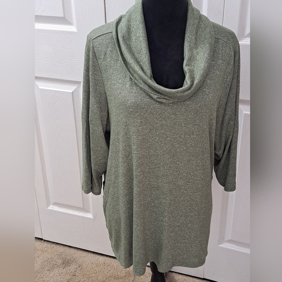 Zac & Rachel Woman Heather Green Slouchy Neck Shir.   Size 1X - Picture 1 of 9